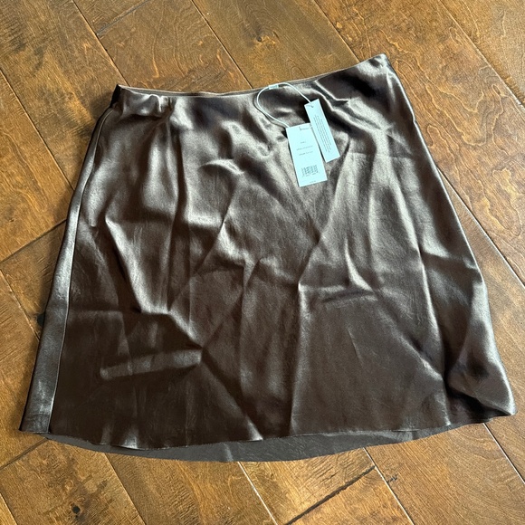 Vince NWT L satin bronze with gold and olive romantic mini slip skirt silk - Picture 2 of 6